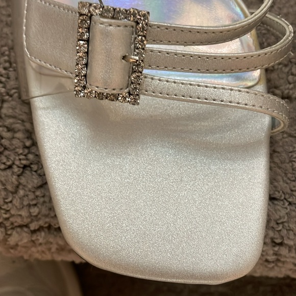 Mootsies Collection Tootsies silver square healed dress shoes. - Picture 8 of 9